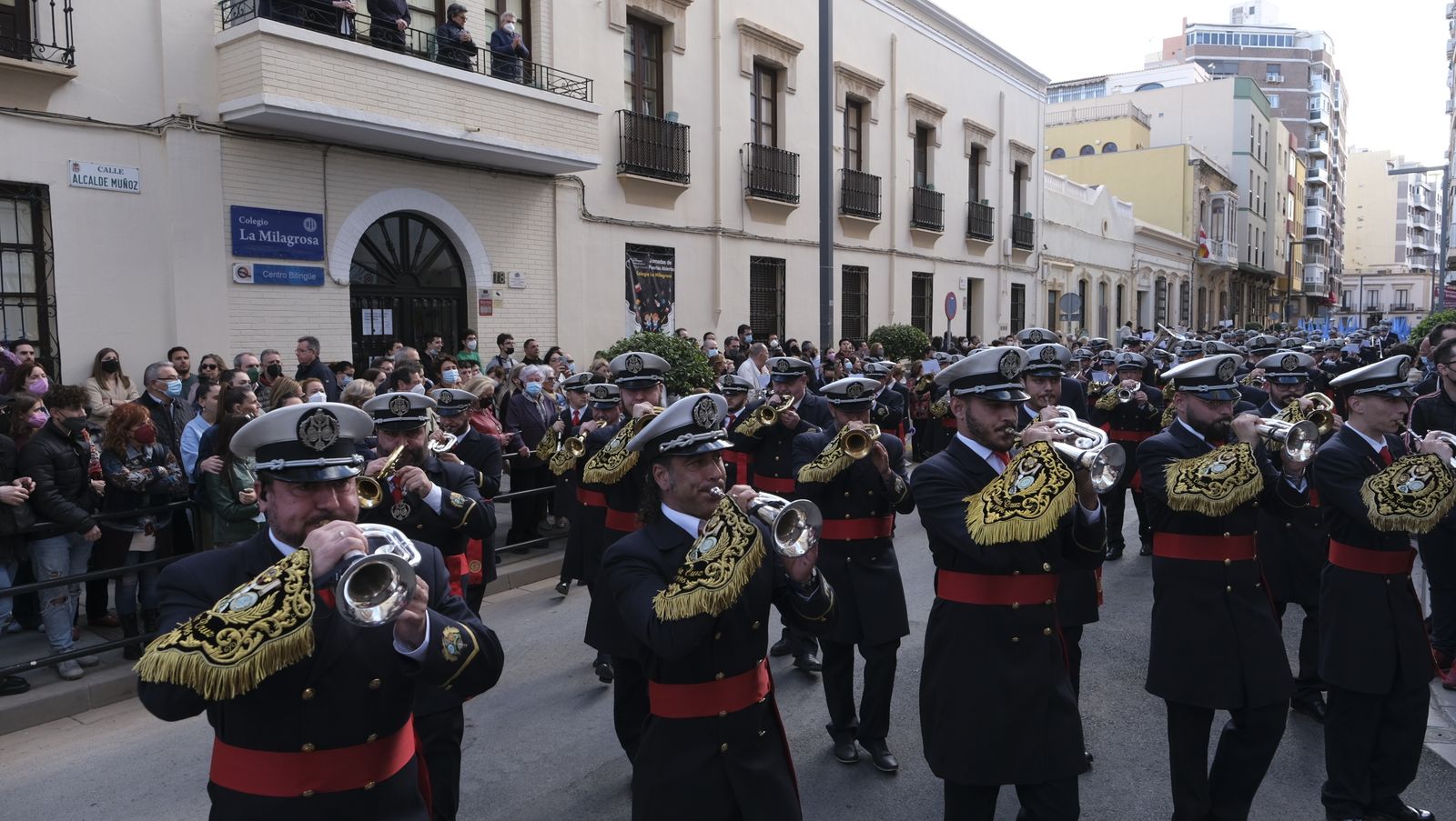 Procesión del Cristo del Amor en Almería, en imágenes