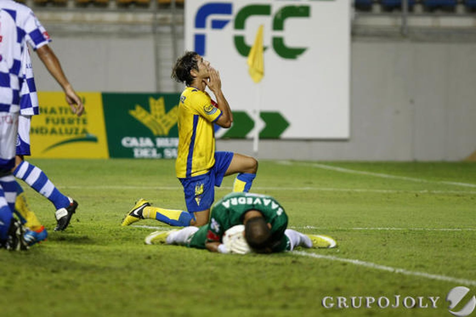 La imagen de Pablo Sánchez refleja la impotencia del Cádiz, que lo intentó pero no pudo empatar el encuentro. 

Foto: Jose Braza