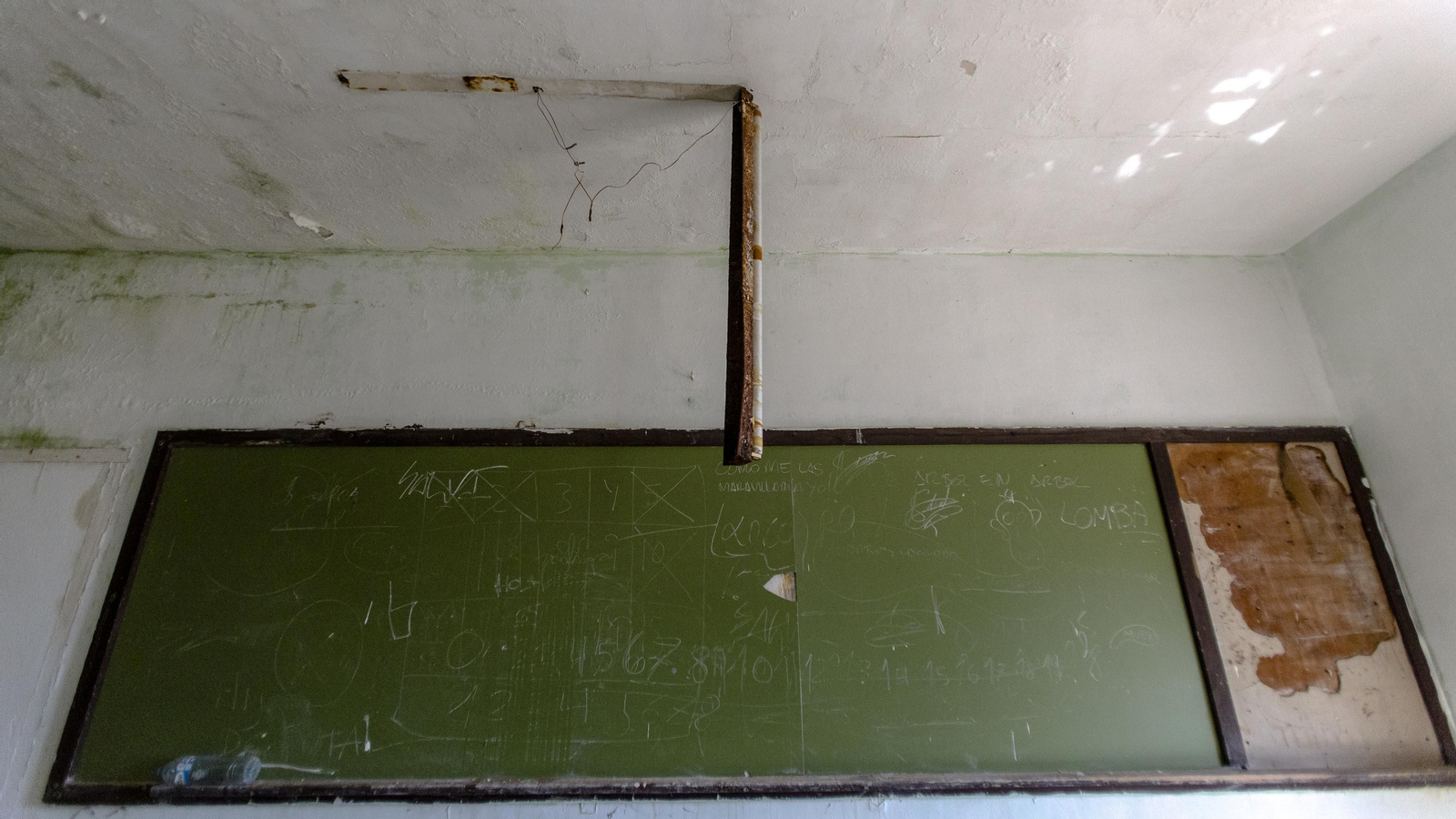 Valcárcel: las duras imágenes de la decadencia de un edificio histórico