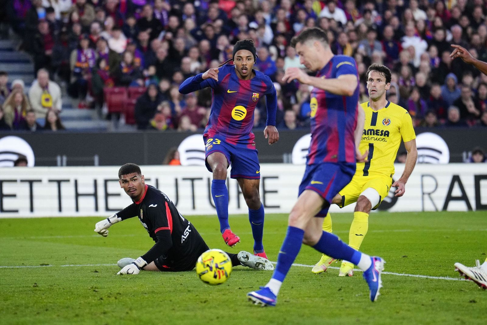 Las fotos del Barcelona-Villarreal en la gran tarde de Lamine