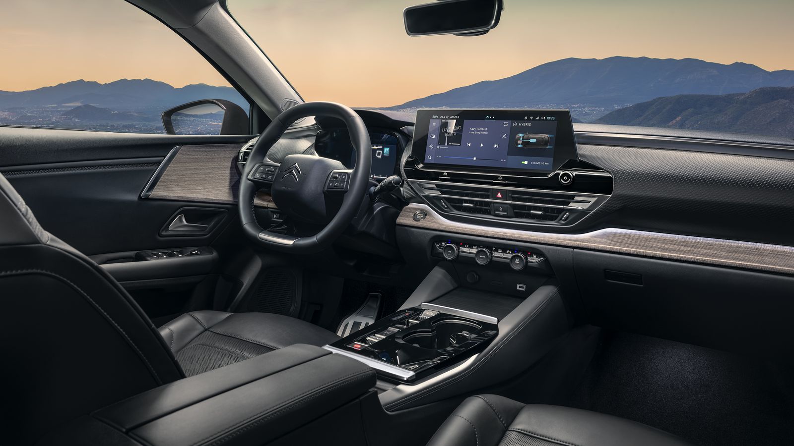 El HUD se proyectará sobre el parabrisas, en un primer paso hacia la realidad aumentada.