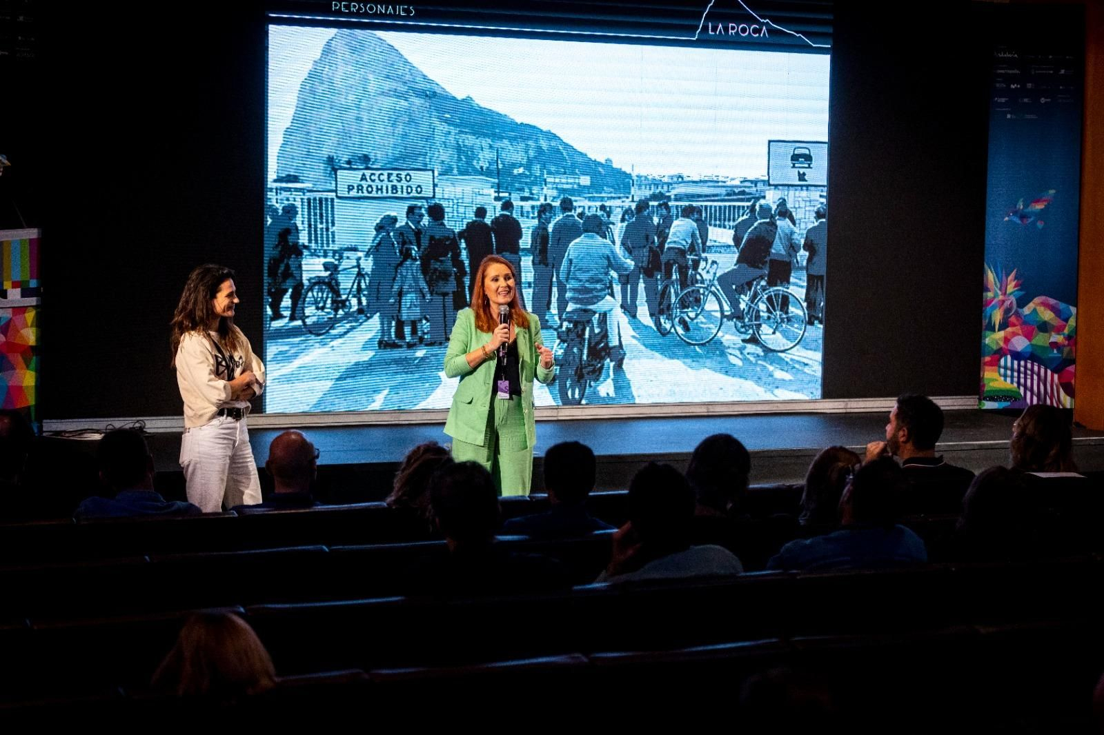Rocío Sepúlveda y Teresa Segura durante la presentación de la serie ante el jurado del South Boost, en Cádiz. Rocío Sepúlveda y Teresa Segura durante la presentación de la serie ante el jurado del South Boost, en Cádiz.