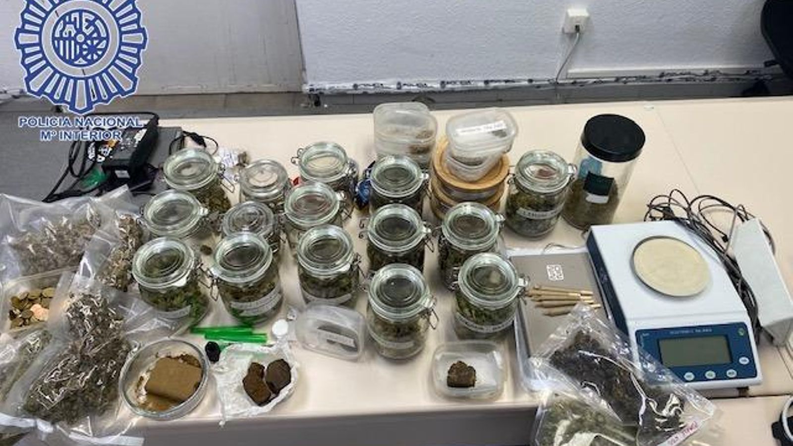 Material intervenido en Camas.