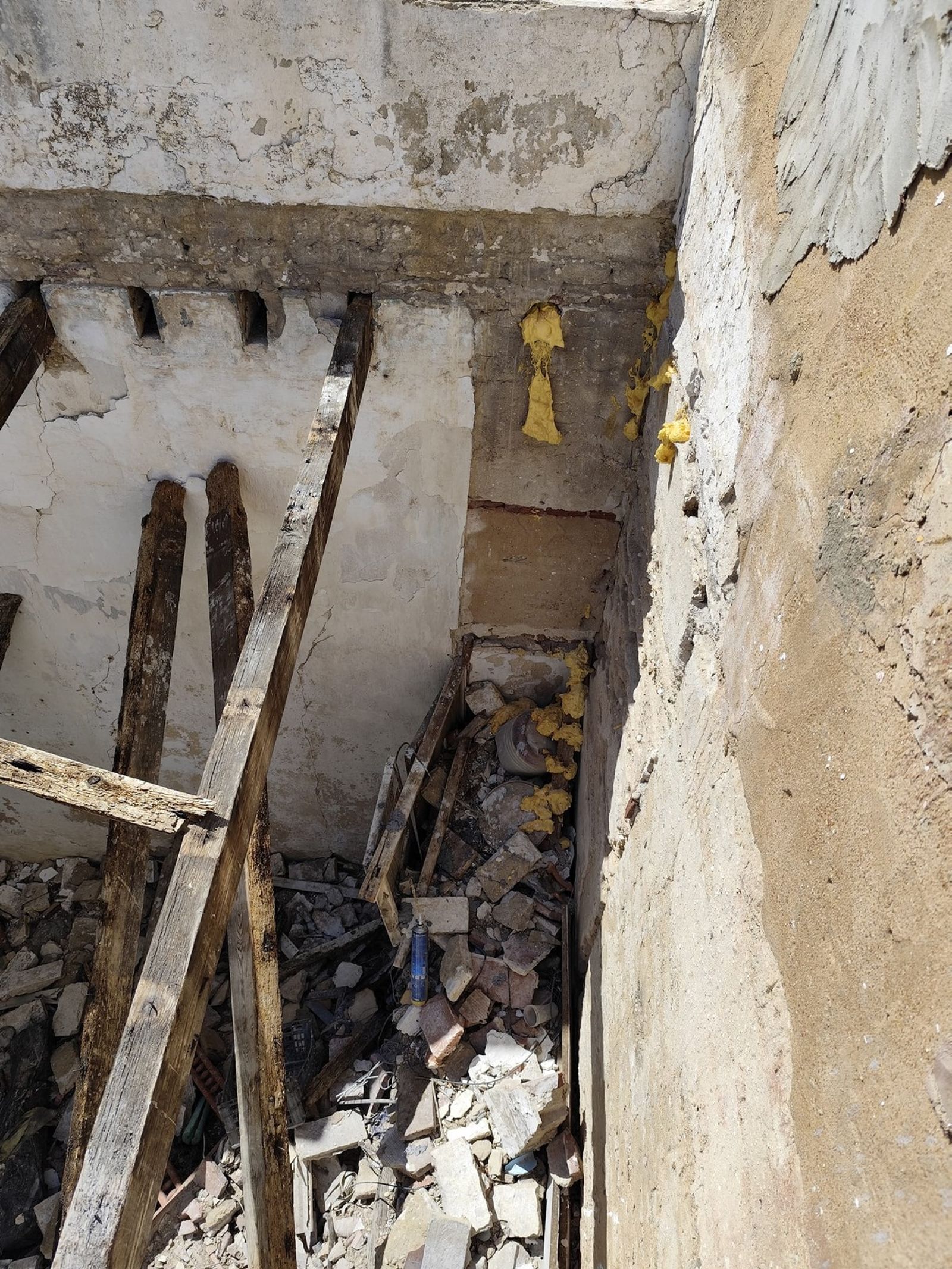 La casa en la que se denuncia la presencia de ratas en Isla Cristina.