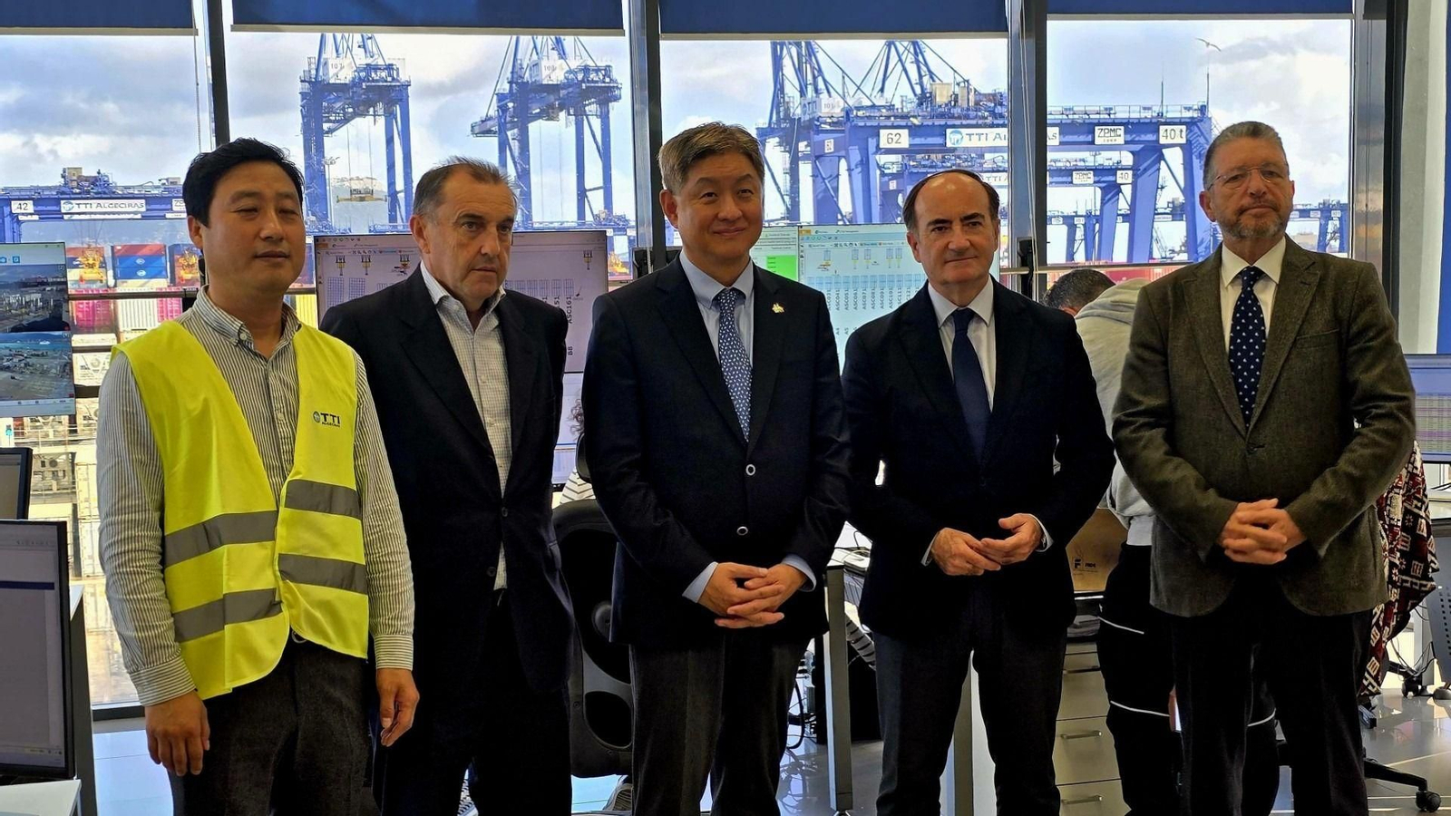La visita del embajador de Corea del Sur al Puerto de Algeciras.