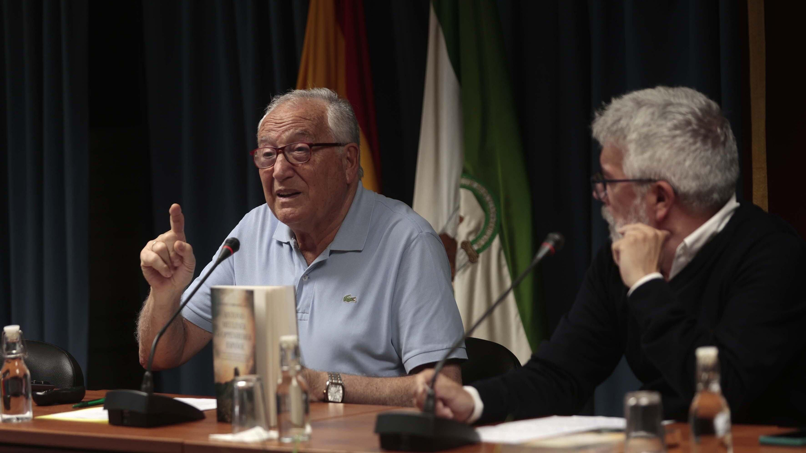 "Fotos de la presentación del libro 'Antonio Meulener: el Oppenheimer español' de Antonio Torremocha"