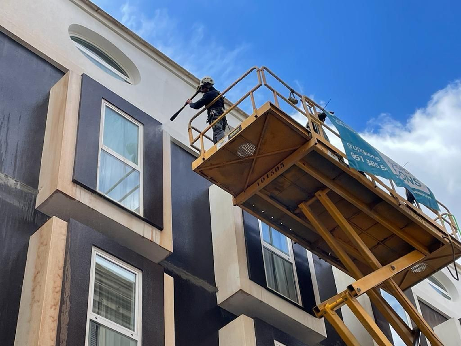 Así están los edificios de Málaga un mes después de la calima