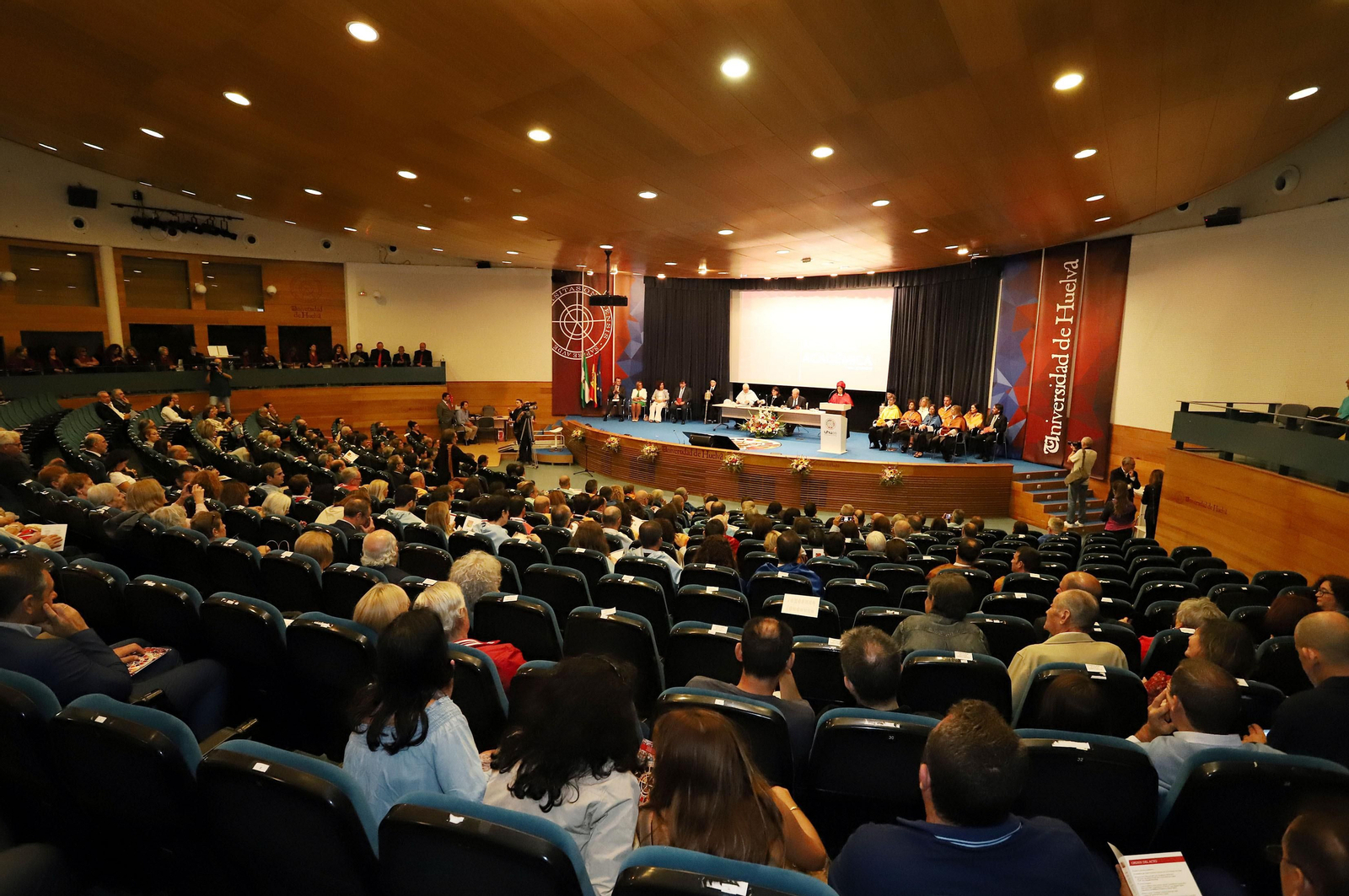 Imágenes de la apertura del Curso Universitario