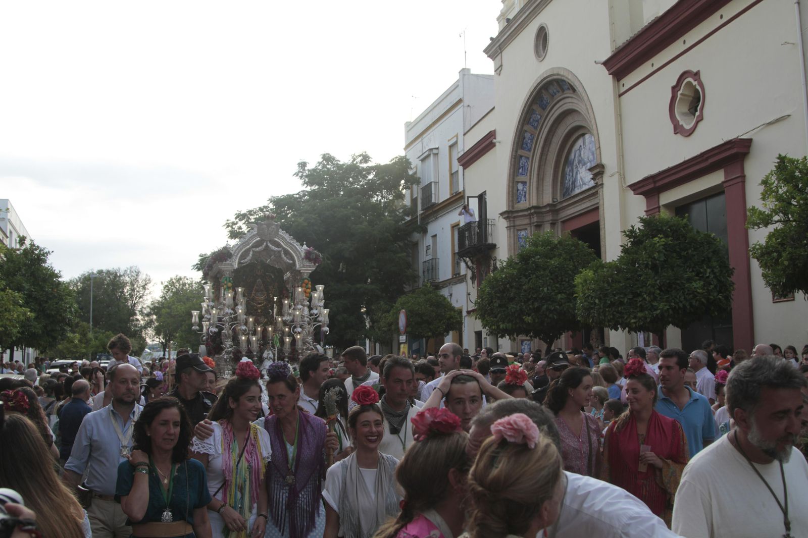 Las imágenes de la vuelta de Triana a Sevilla