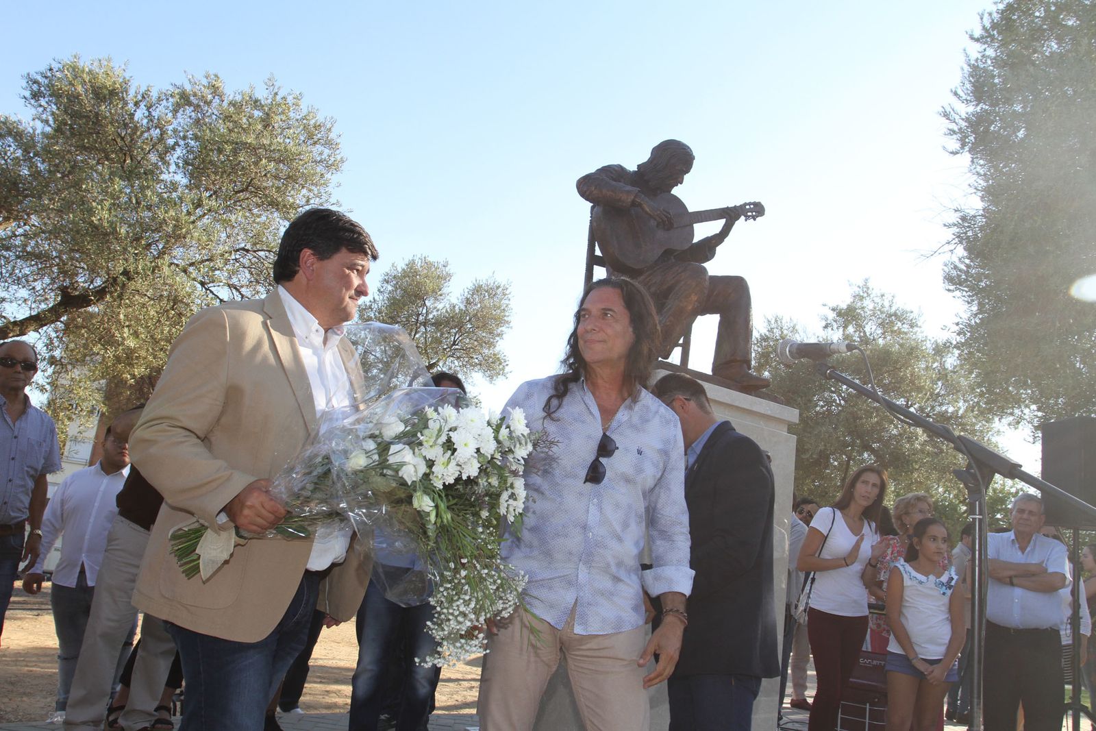 Inaguración del monumento al Niño Miguel.