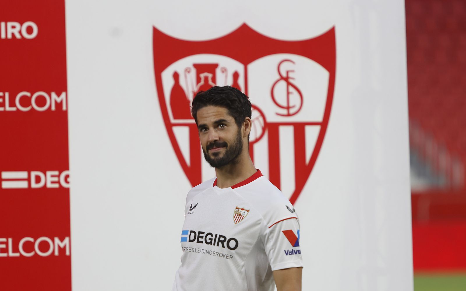 Las imágenes de la presentación de Isco en el Sánchez Pizjuán