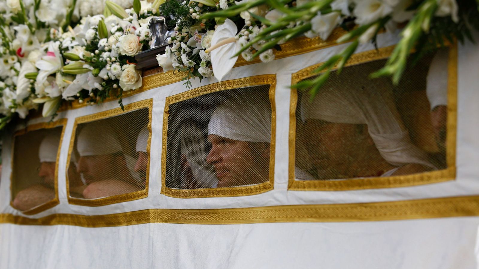 La Previa del Corpus Christi de Granada 2026: Alfombras de claveles y ...