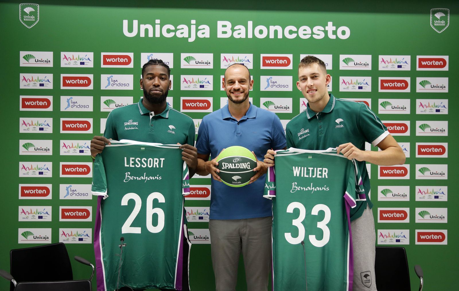 Carlos Jiménez y Kyle Wiltjer, en la presentación del canadiense.