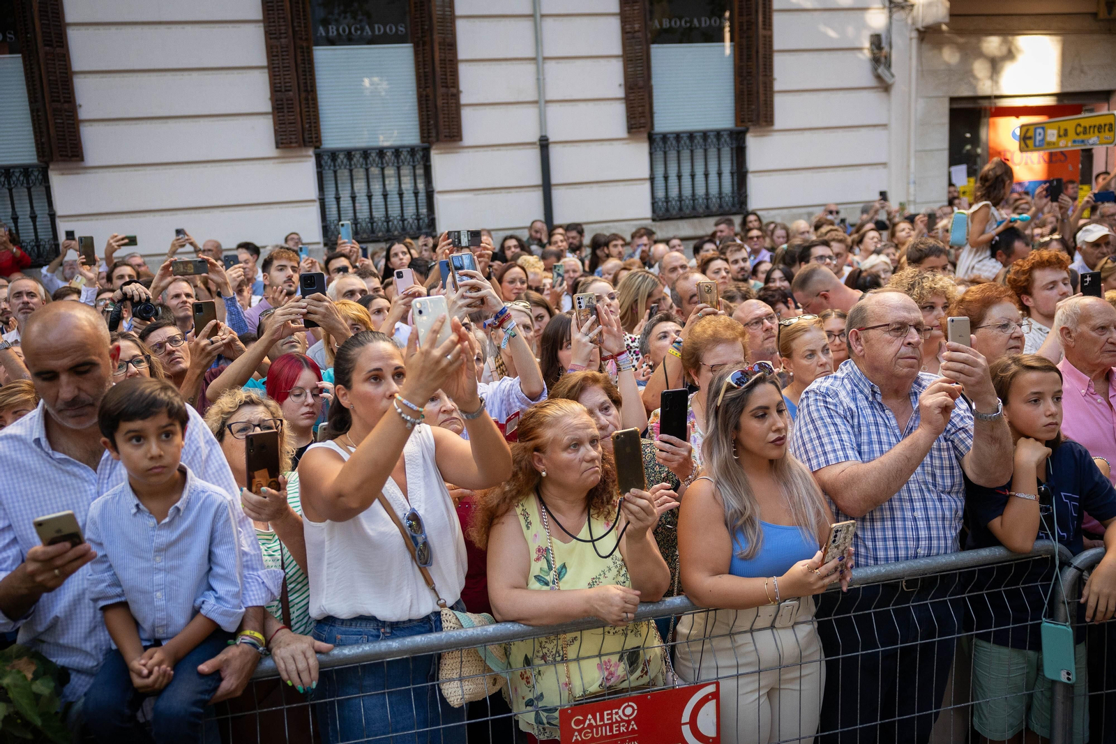 Fotos: así ha sido la procesión de la Virgen de las Angustias de Granada