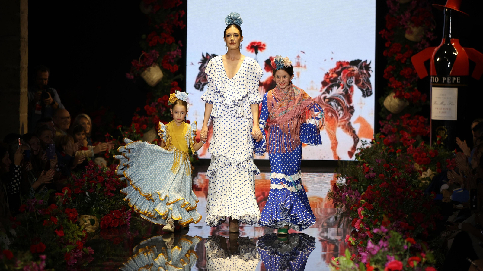 Desfile de Inmaculada González en la Pasarela Flamenca Tío Pepe Jerez 2024