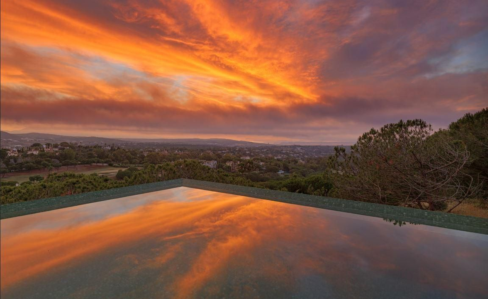 Así es Villa Grazalema, la casa de Sotogrande premiada por la Junta