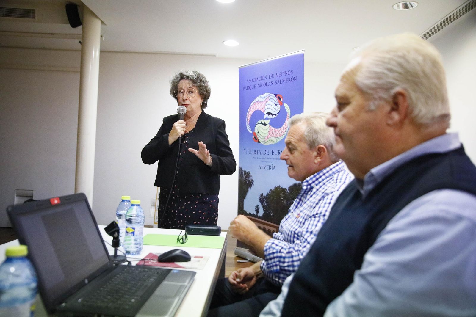 Las imágenes de las jornadas por la "XIX Semana Cultural" con Antonio Andrés en Almería