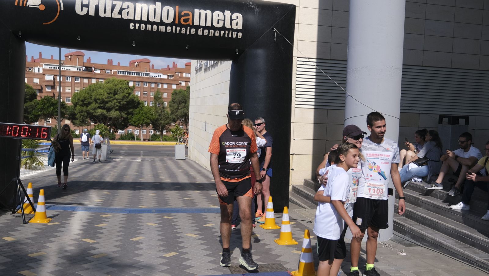 Imágenes de la II Carrera Sin Humo, en Almería