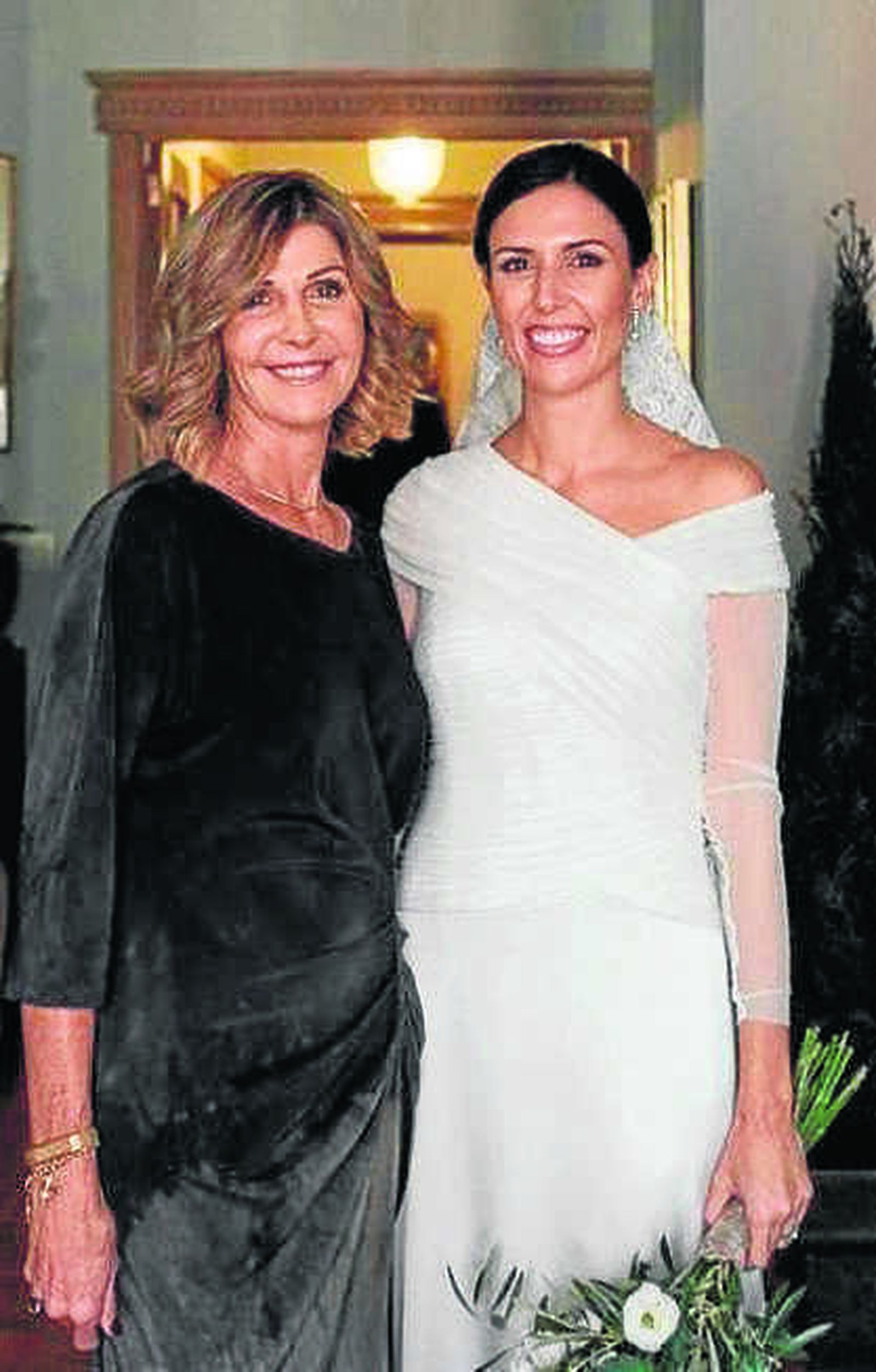 Pilar Barceló con su hija Rocío Pérez-Hickam