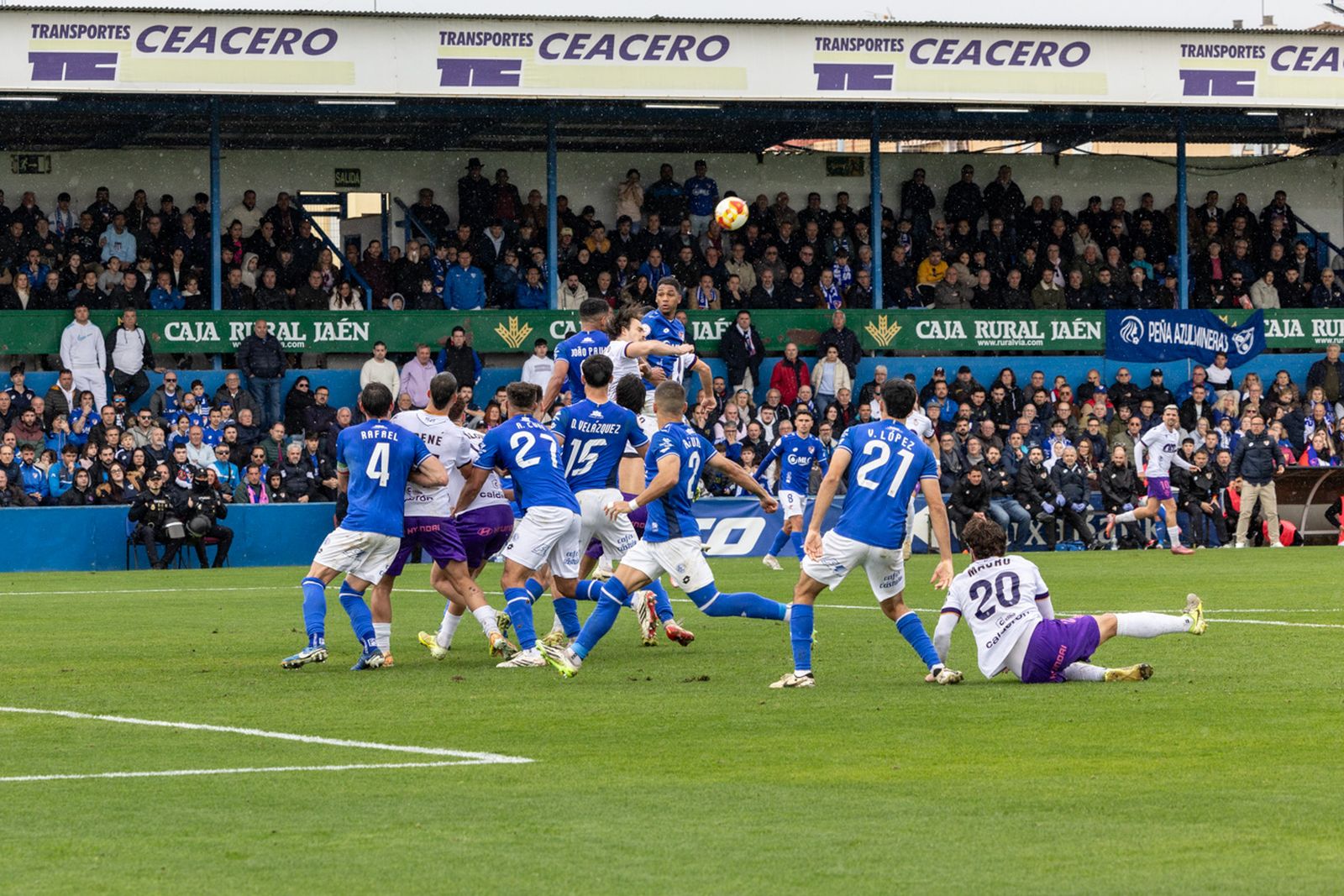 Las mejores imágenes del empate en el derbi entre Linares Deportivo y Real Jaén