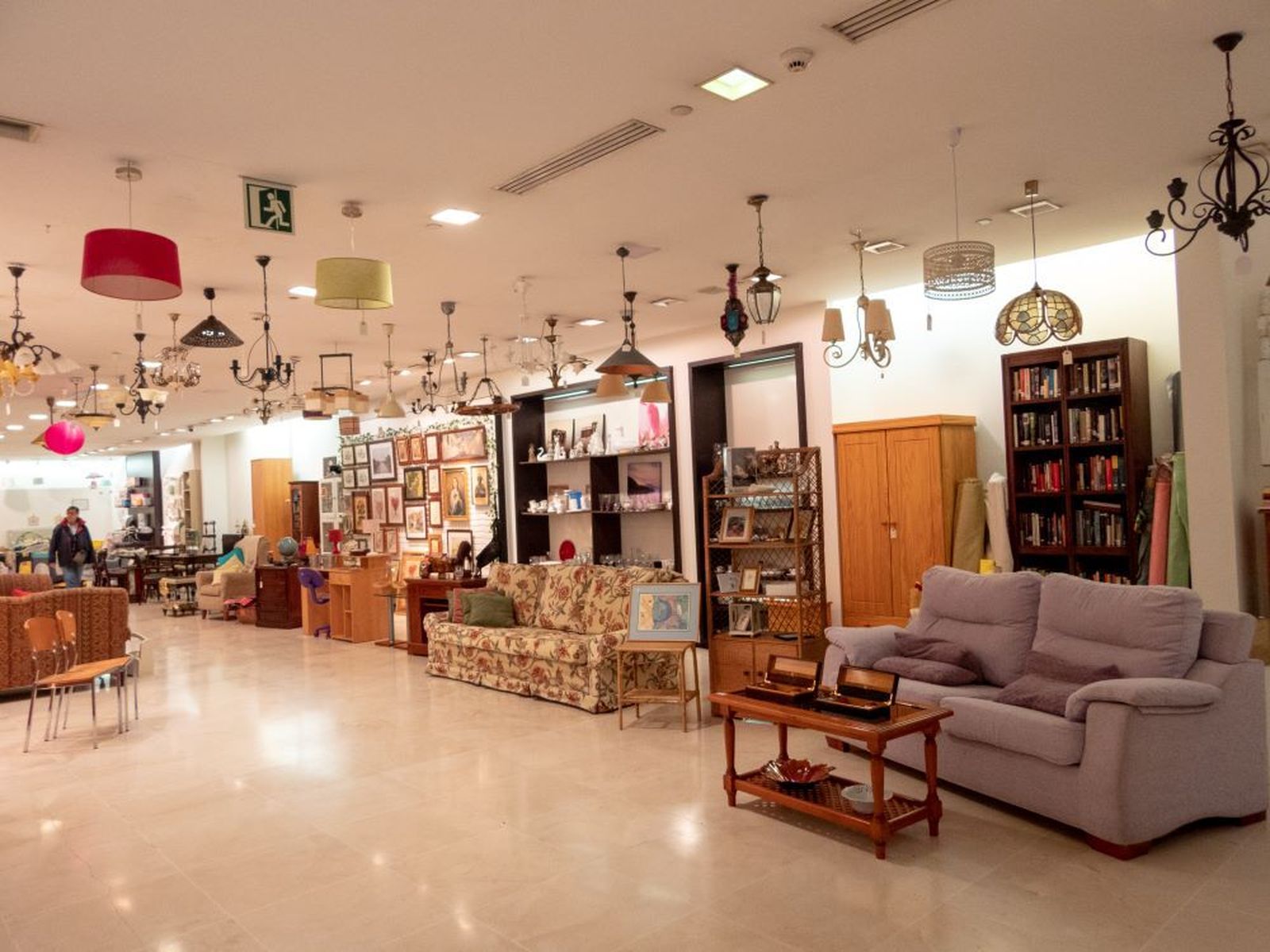 Cáritas Diocesana celebra su segundo mercadillo solidario en El Paseo