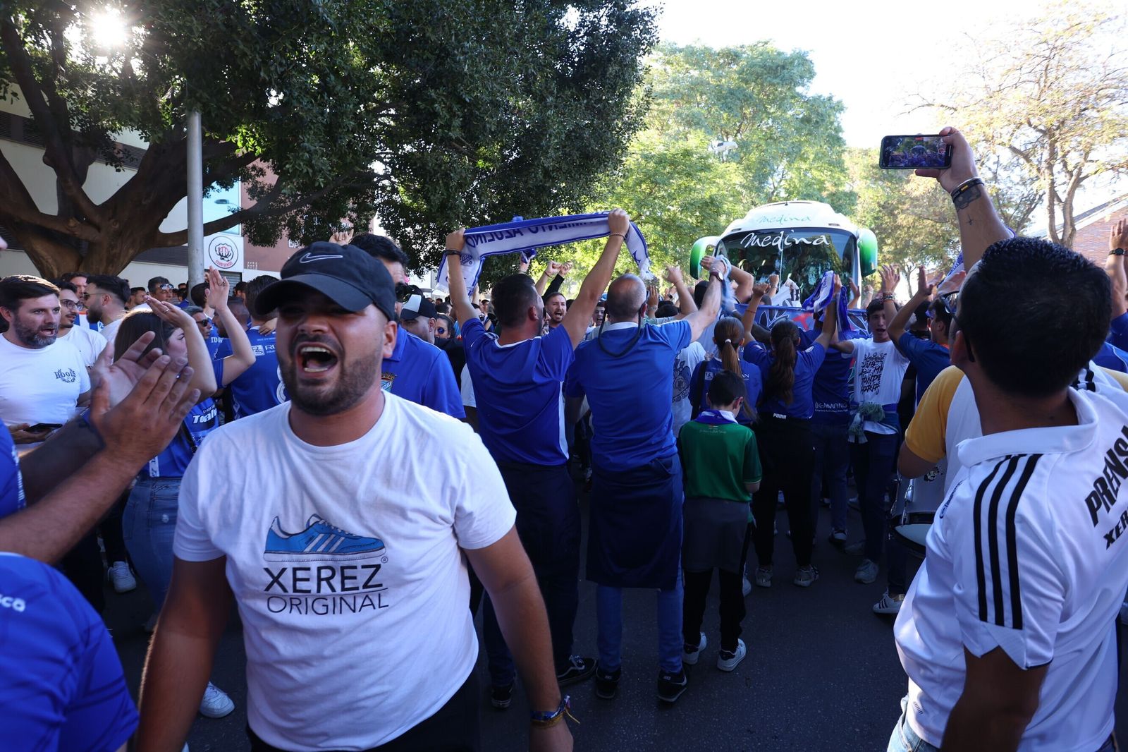 Así ha sido el recibimiento al Xerez CD en los aledaños de Chapín para el derbi