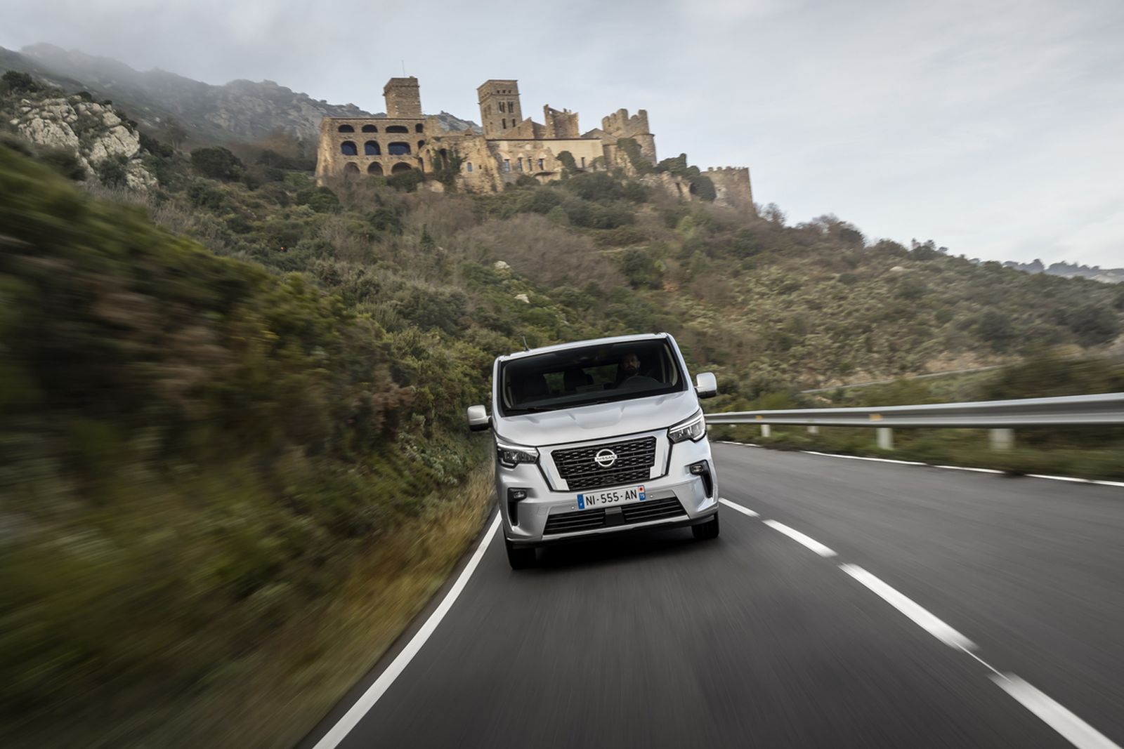 Nissan presenta la NV300 Combi con un aspecto más atrevido