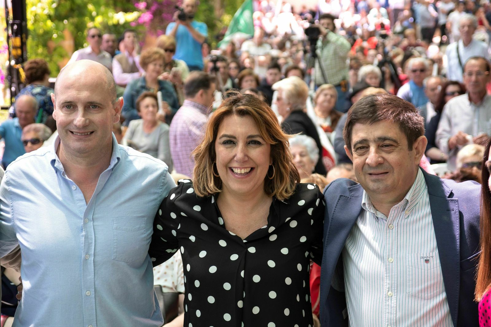 En la imagen, José Luis Hidalgo, candidato socialista en Jódar (Jaén), Susana Díaz y Francisco Reyes, presidente de la Diputación de Jaén