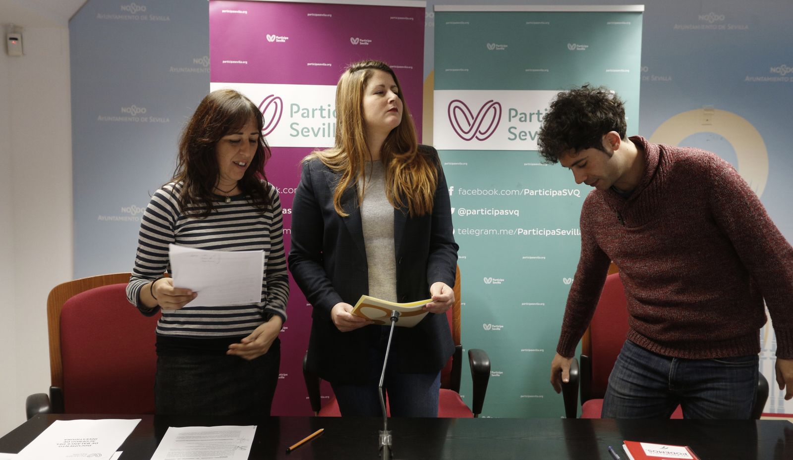 Lo concejales Susana Serrano, Julián Moreno y Cristina Honorato, en rueda de prensa