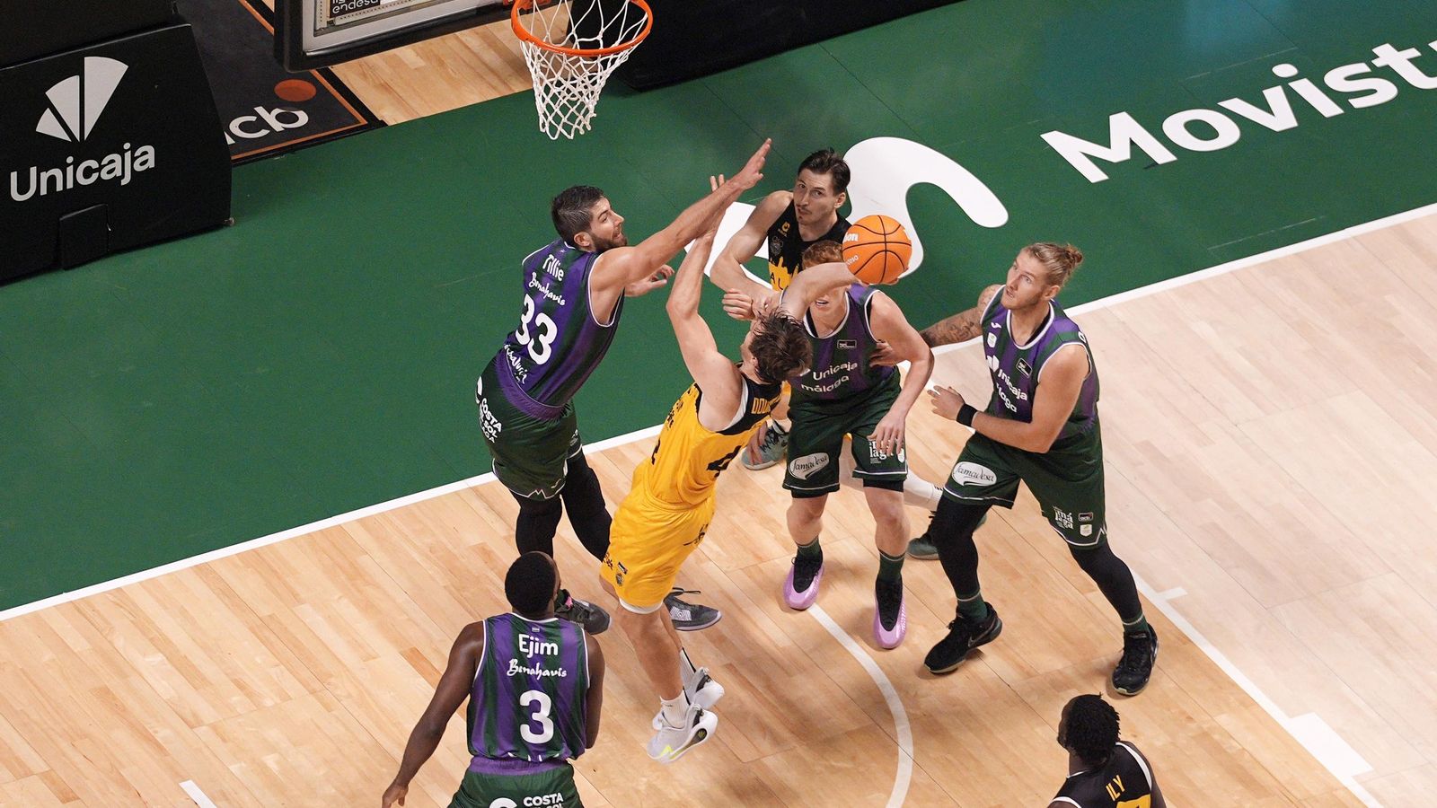 El Unicaja-La Laguna Tenerife, en fotos