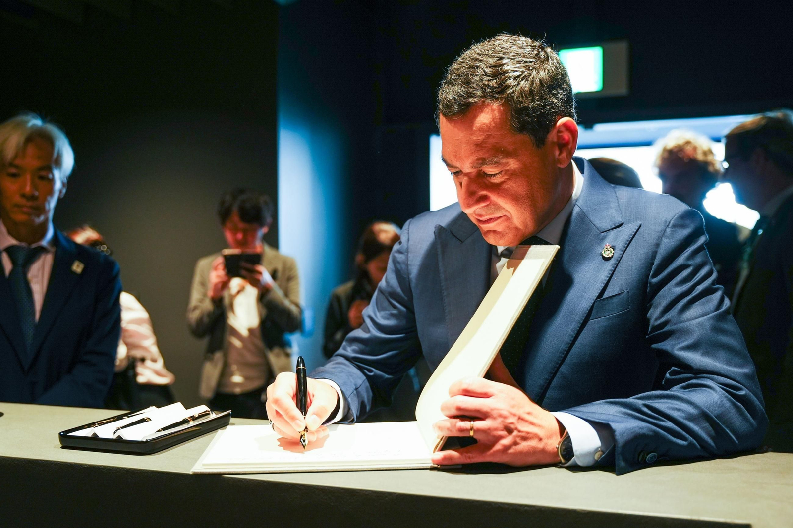Juanma Moreno, en su reciente visita a Japón.