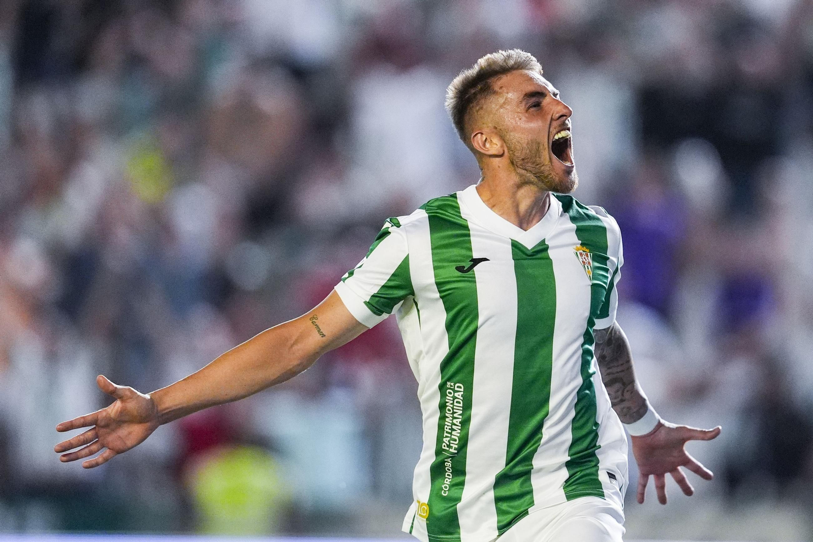 Antonio Casas celebra su gol al Burgos.