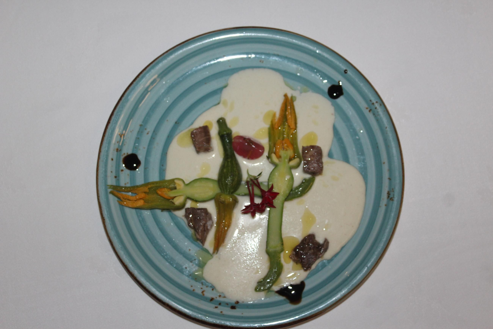 Las mejores fotos de la Terraza Carmona y sus jornadas del toro bravo en la cocina