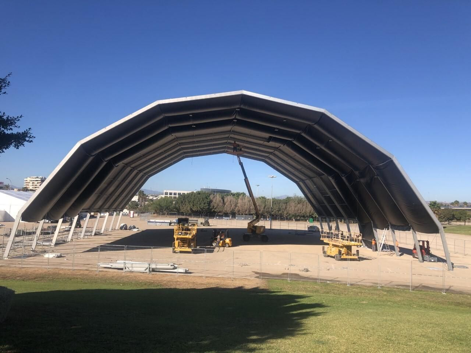 Estructura para las pistas provisionales que se construirán.