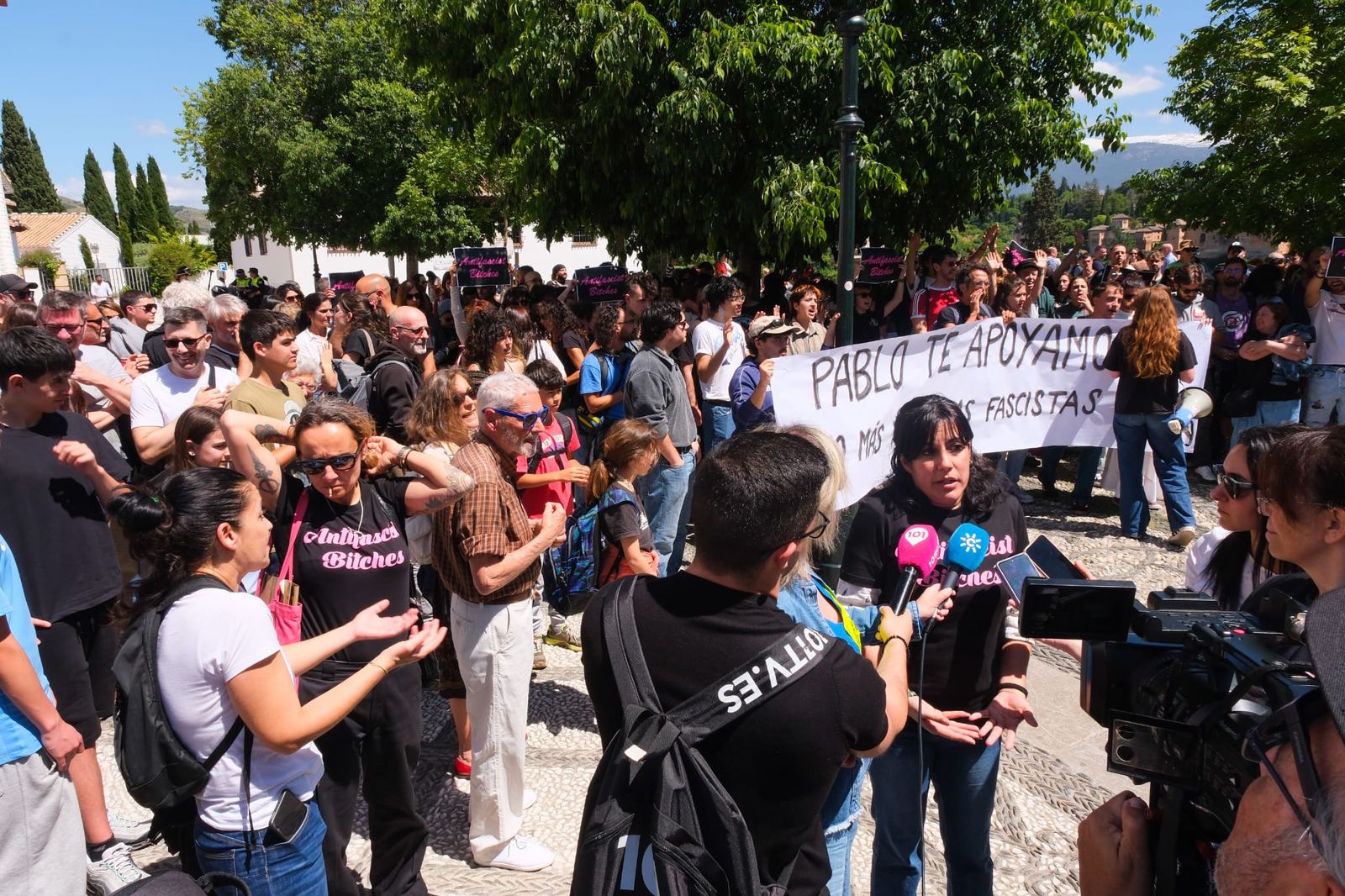 Indignación en Granada: las imágenes de la protesta tras la paliza ...