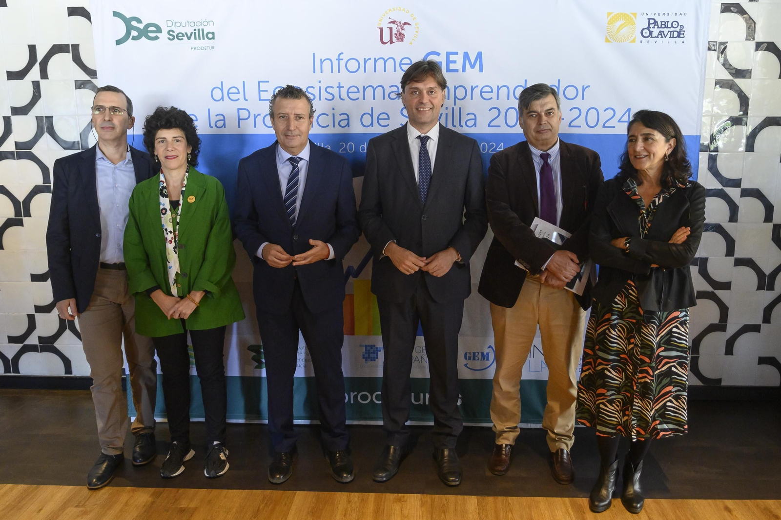 Autoridades y representantes del sector durante la presentación del informe Global Entrepreneurship Monitor (GEM).