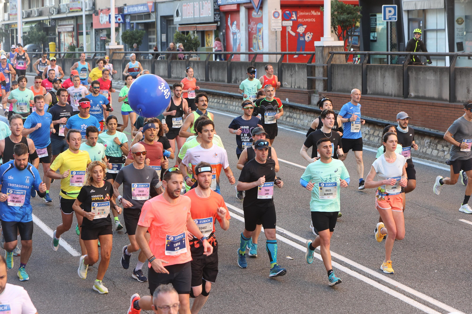 Búscate en la Zurich maratón de Sevilla