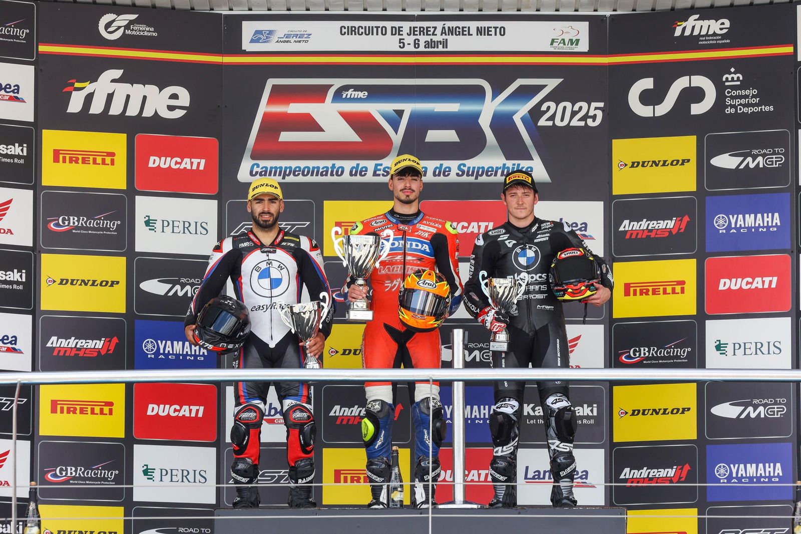 Imágenes de la primera cita del ESBK en el Circuito de Jerez