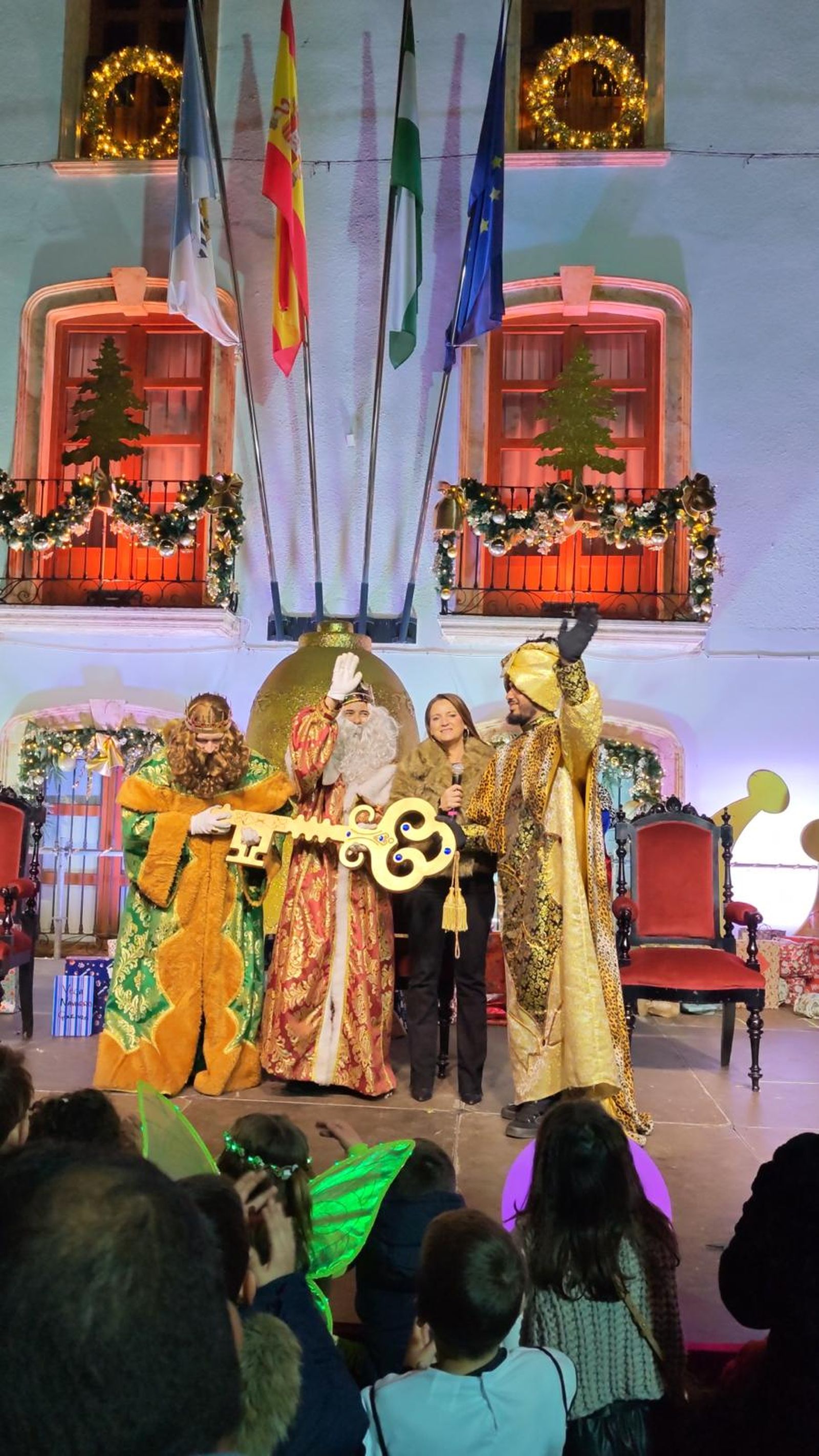 Imágenes de la cabalgata de Albox: los Reyes conquistan llenan de magia las calles