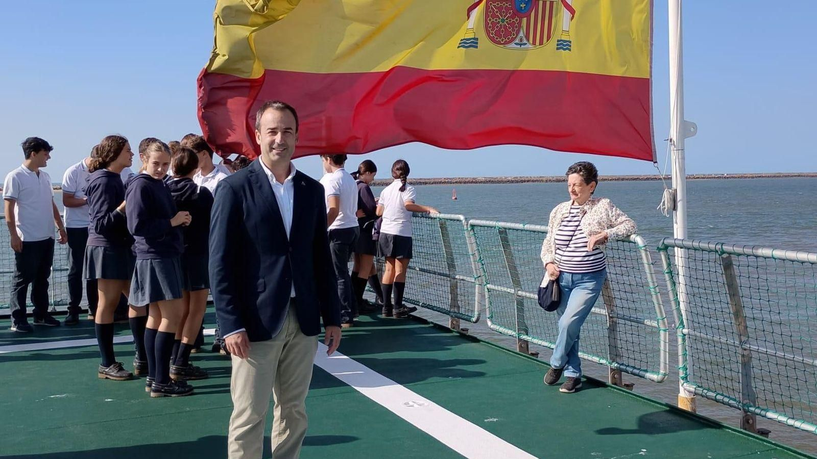 Un momento de la visita al buque Duque de Ahumada.