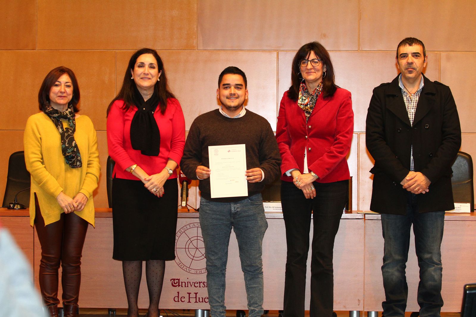 entrega los Premios 'Alumno 10c' de la cátedra Fundación Cepsa