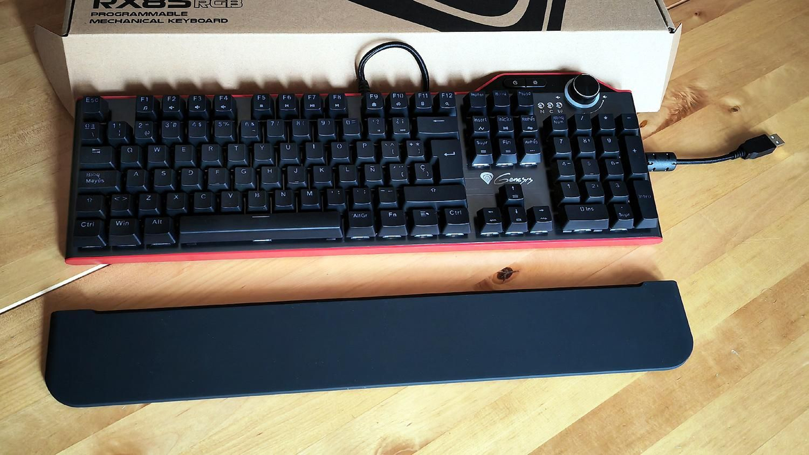 Teclado gaming Genesis RX85 RGB