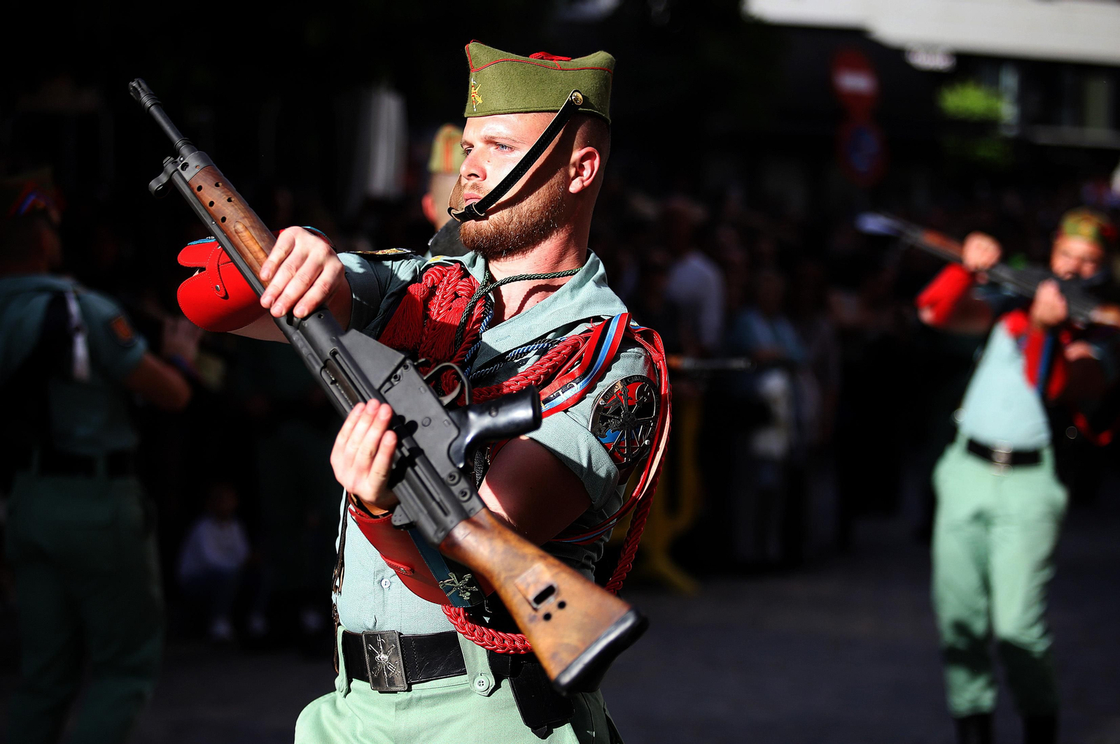 Sábado de Pasión: Imágenes de La Legión con el Cristo de la Vera+Cruz