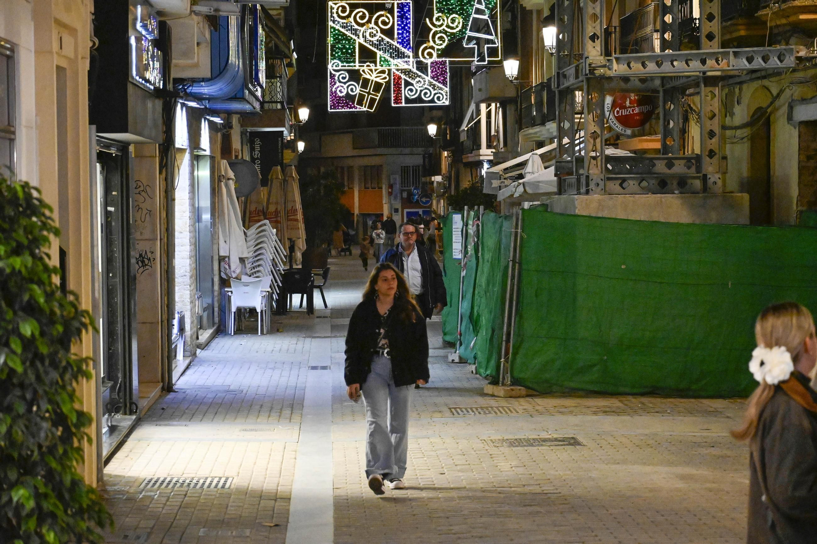 Imágenes de la nevada y alumbrado navideño en Huelva