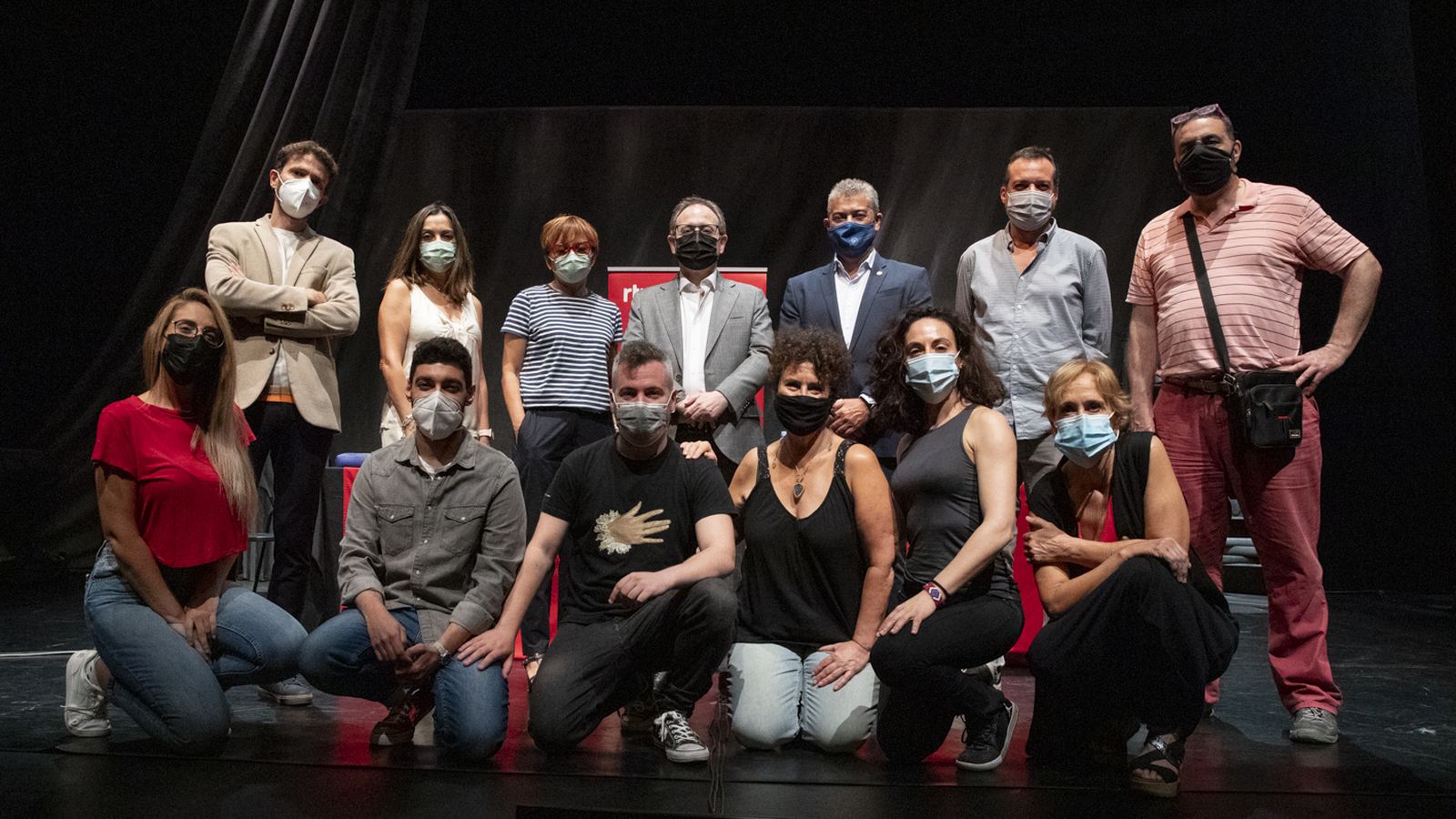 El rector de la Universidad de Almería, Carmelo Rodríguez, estuvo acompañando al Aula de Teatro.
