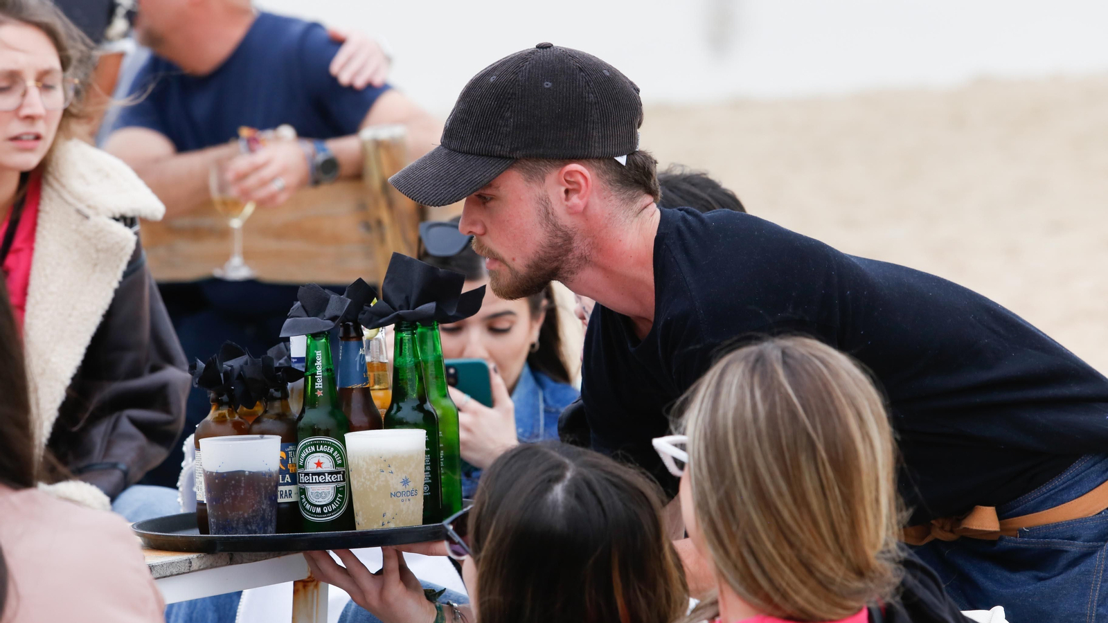 Un día de levante en Tarifa, en imágenes