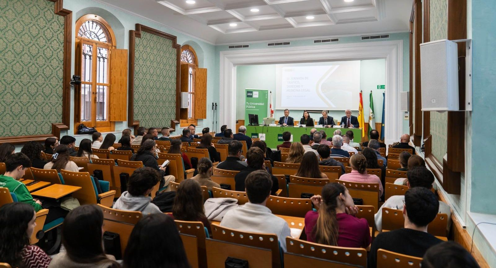 El salón de actos de la UNED se llenó en las III Jornadas de Tráfico, Seguridad Vial y Medicina Legal