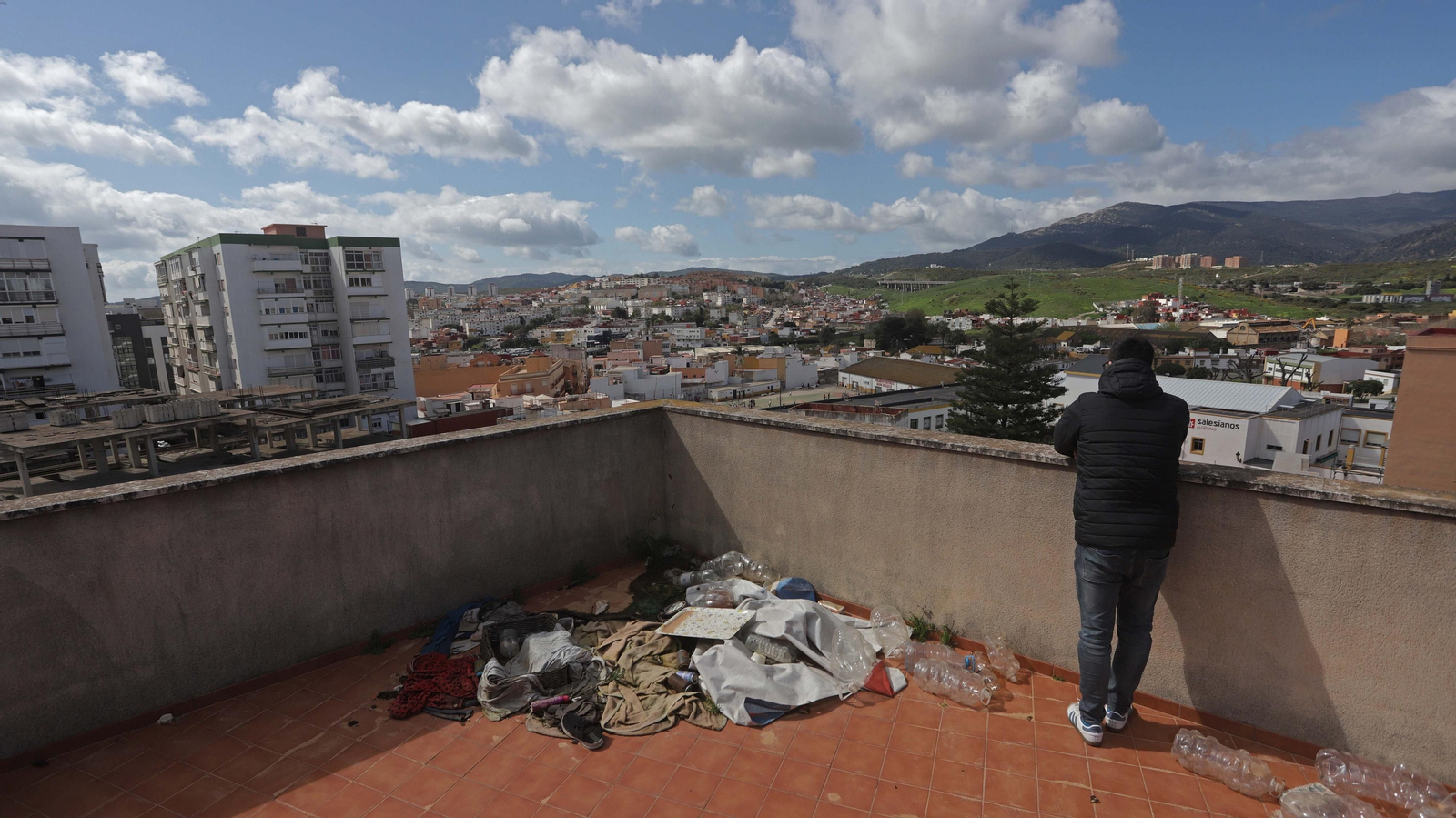 Fotos del edificio okupa de El Secano en Algeciras