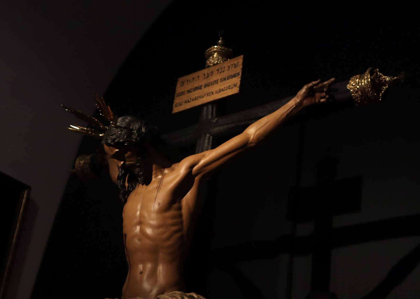 Besapiés al Cristo de las Aguas y besamanos a Ntra. Madre y Señora del Mayor Dolor