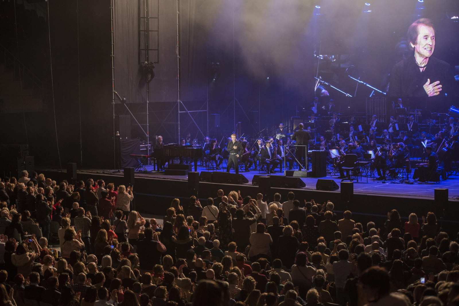 Las imágenes de Raphael en Granada